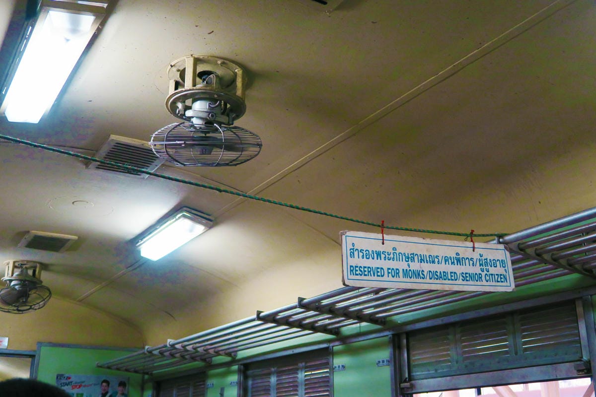 【泰國|大城】鐵道之旅!曼谷到大城Ayutthaya的火車交 【泰國|大城】鐵道之旅!曼谷到大城Ayutthaya的火車交