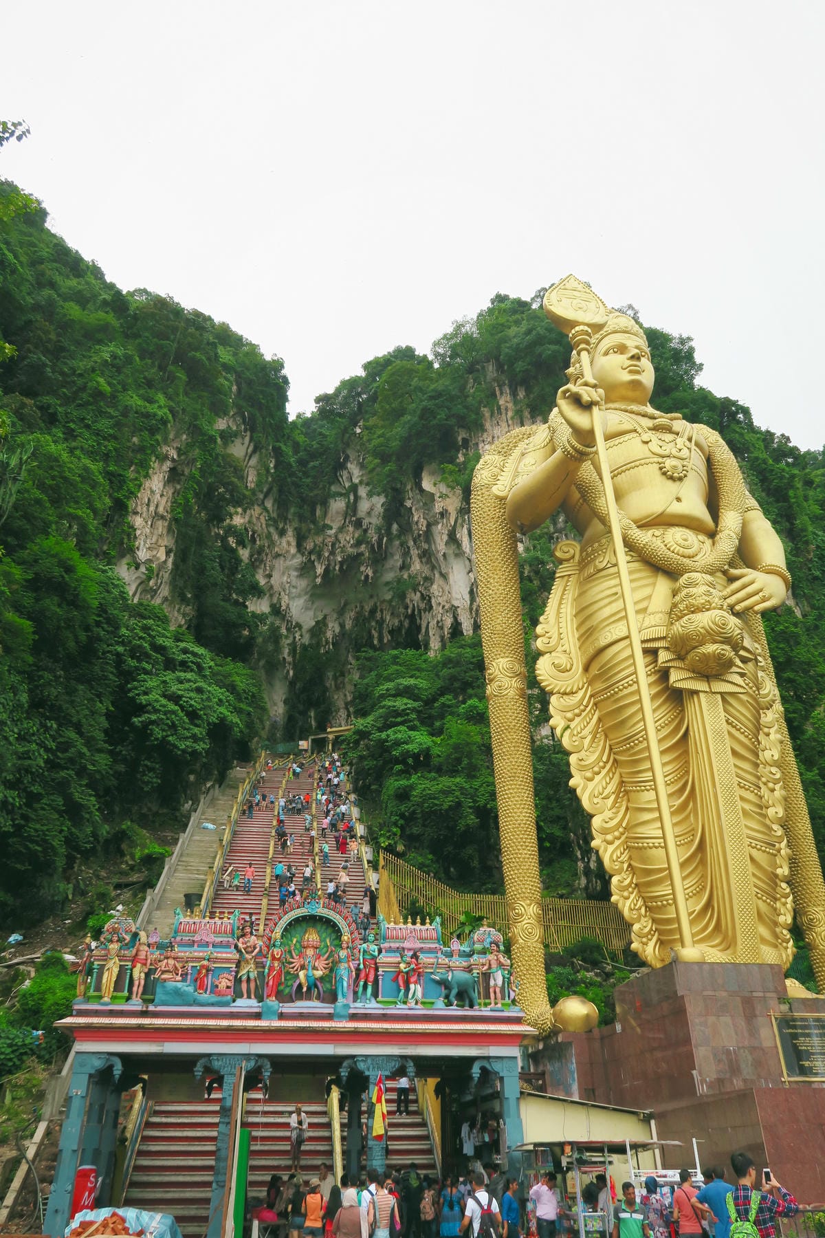 【馬來西亞｜吉隆坡】黑風洞Batu Cave神秘的百年印度教