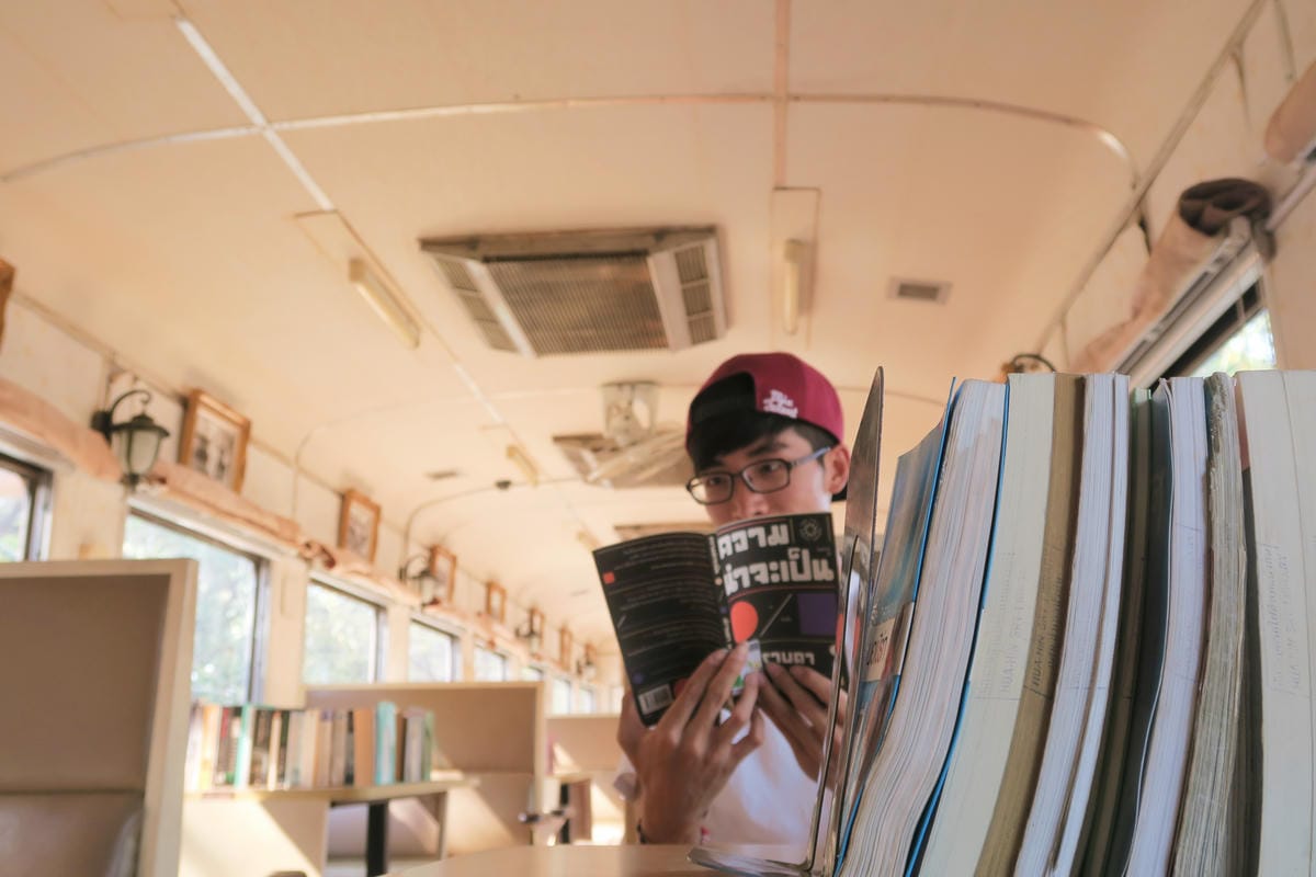 【泰國|華欣】華欣火車站附近最好拍的景點!火車圖書館Trai 【泰國|華欣】華欣火車站附近最好拍的景點!火車圖書館Trai