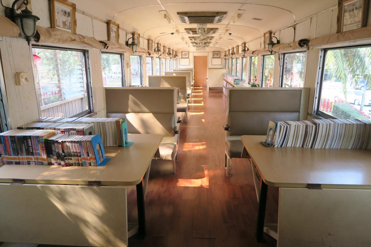 【泰國|華欣】華欣火車站附近最好拍的景點!火車圖書館Trai 【泰國|華欣】華欣火車站附近最好拍的景點!火車圖書館Trai