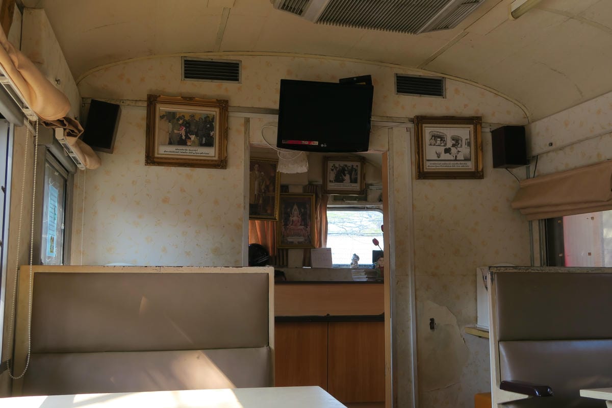 【泰國|華欣】華欣火車站附近最好拍的景點!火車圖書館Trai 【泰國|華欣】華欣火車站附近最好拍的景點!火車圖書館Trai