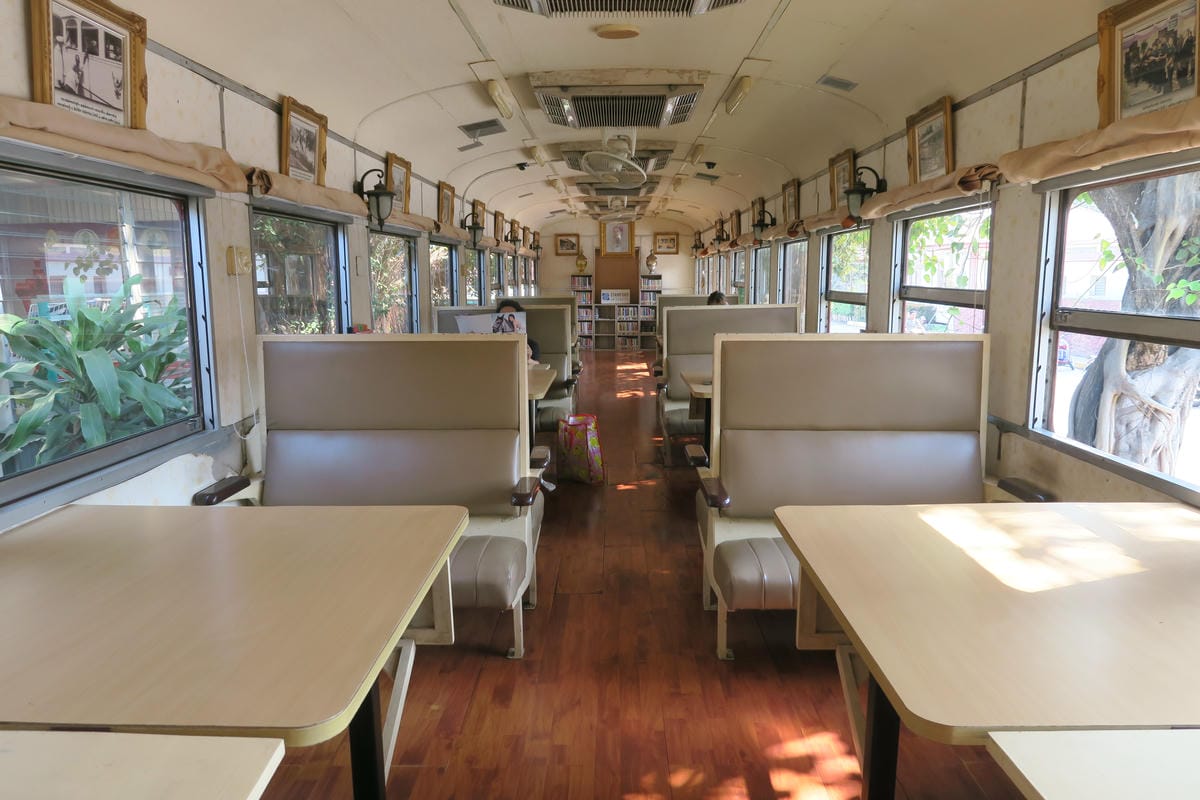 【泰國|華欣】華欣火車站附近最好拍的景點!火車圖書館Trai 【泰國|華欣】華欣火車站附近最好拍的景點!火車圖書館Trai