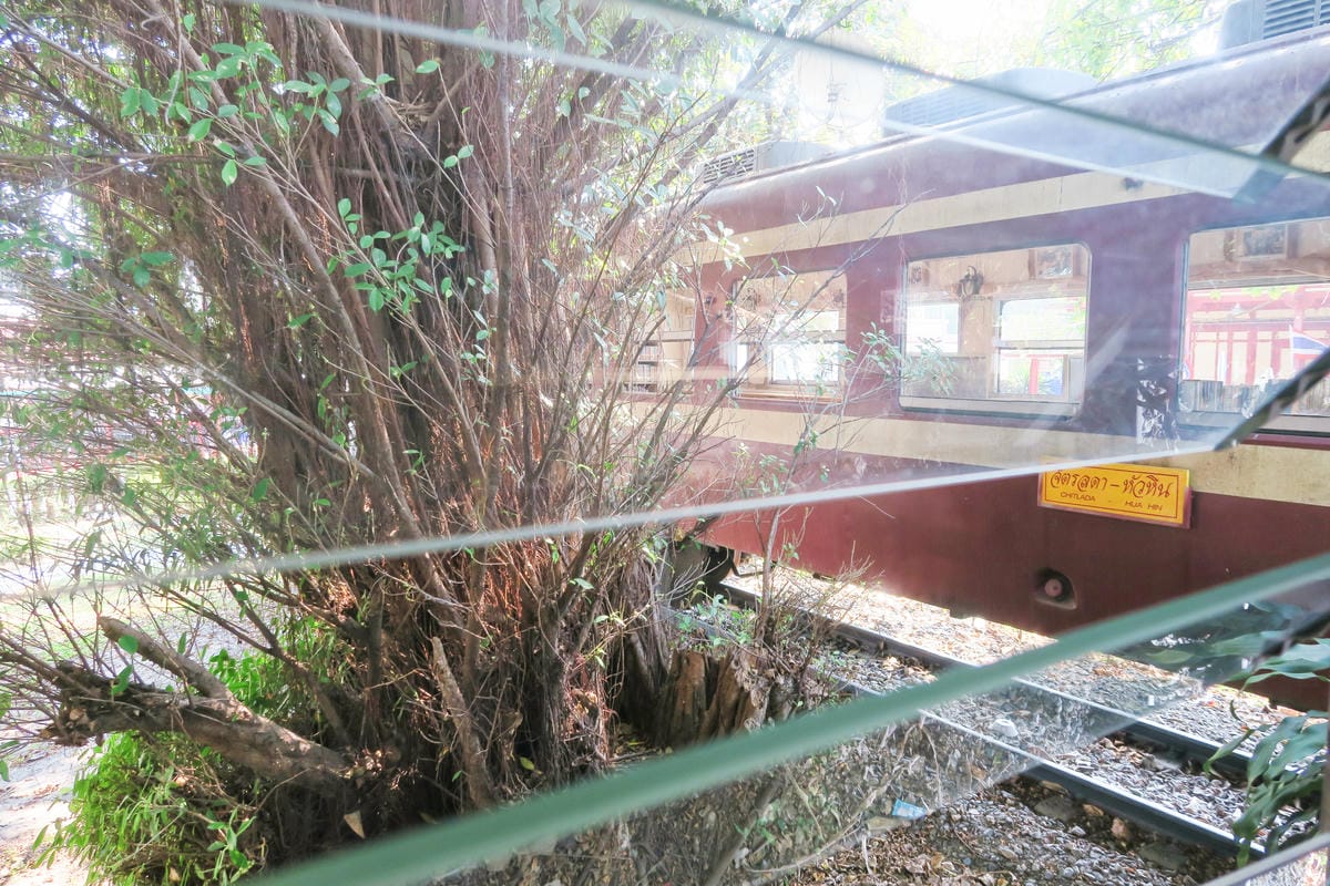 【泰國|華欣】華欣火車站附近最好拍的景點!火車圖書館Trai 【泰國|華欣】華欣火車站附近最好拍的景點!火車圖書館Trai
