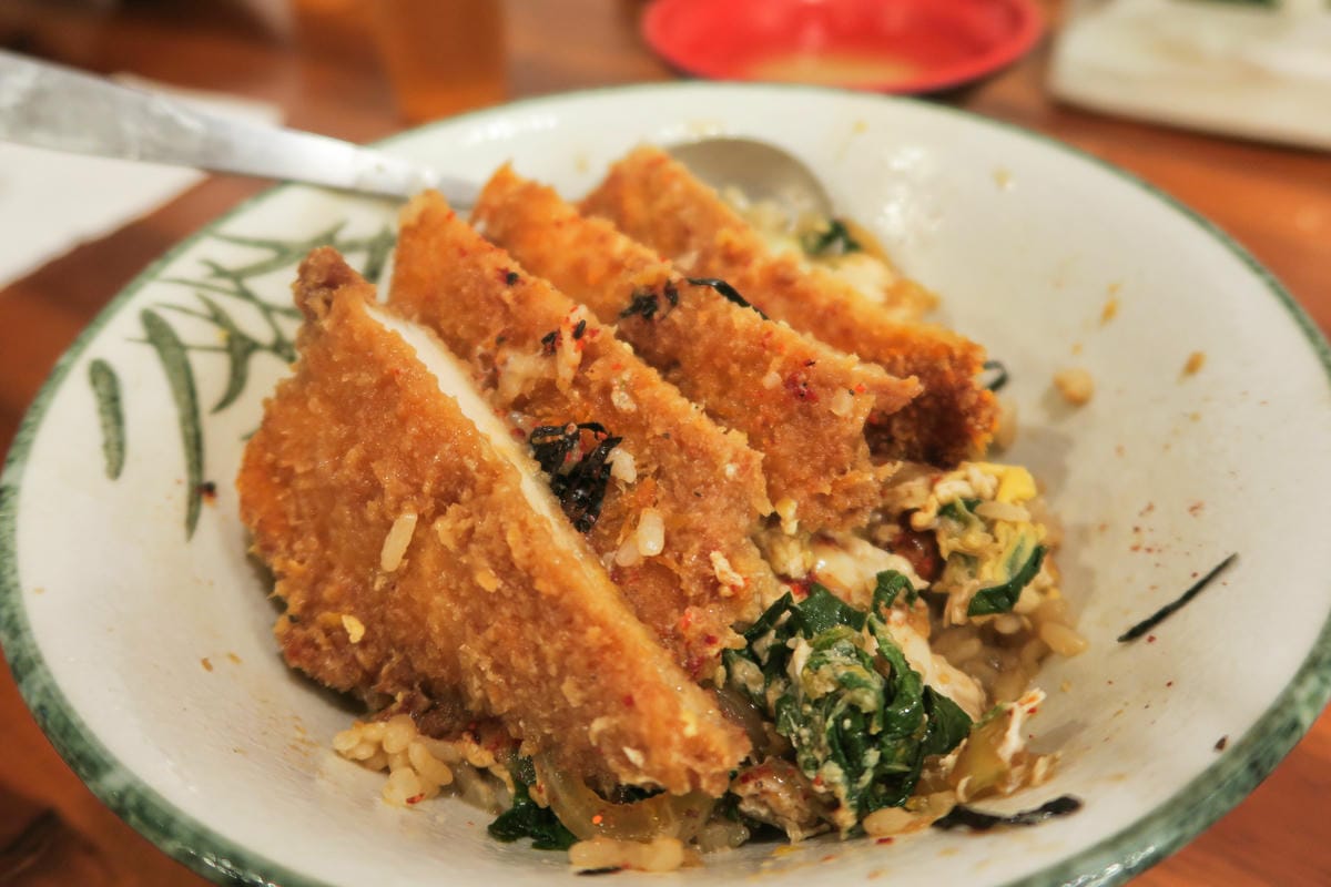 【新竹｜食記】雙響丼 清大附近美食！超厚雞排天鳥丼只要80元