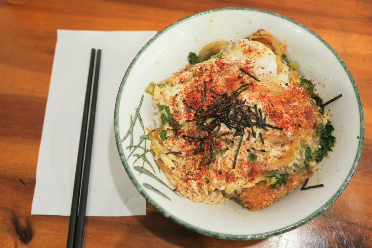 【新竹｜食記】雙響丼 清大附近美食！超厚雞排天鳥丼只要80元