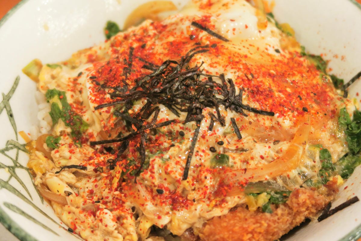 【新竹｜食記】雙響丼 清大附近美食！超厚雞排天鳥丼只要80元