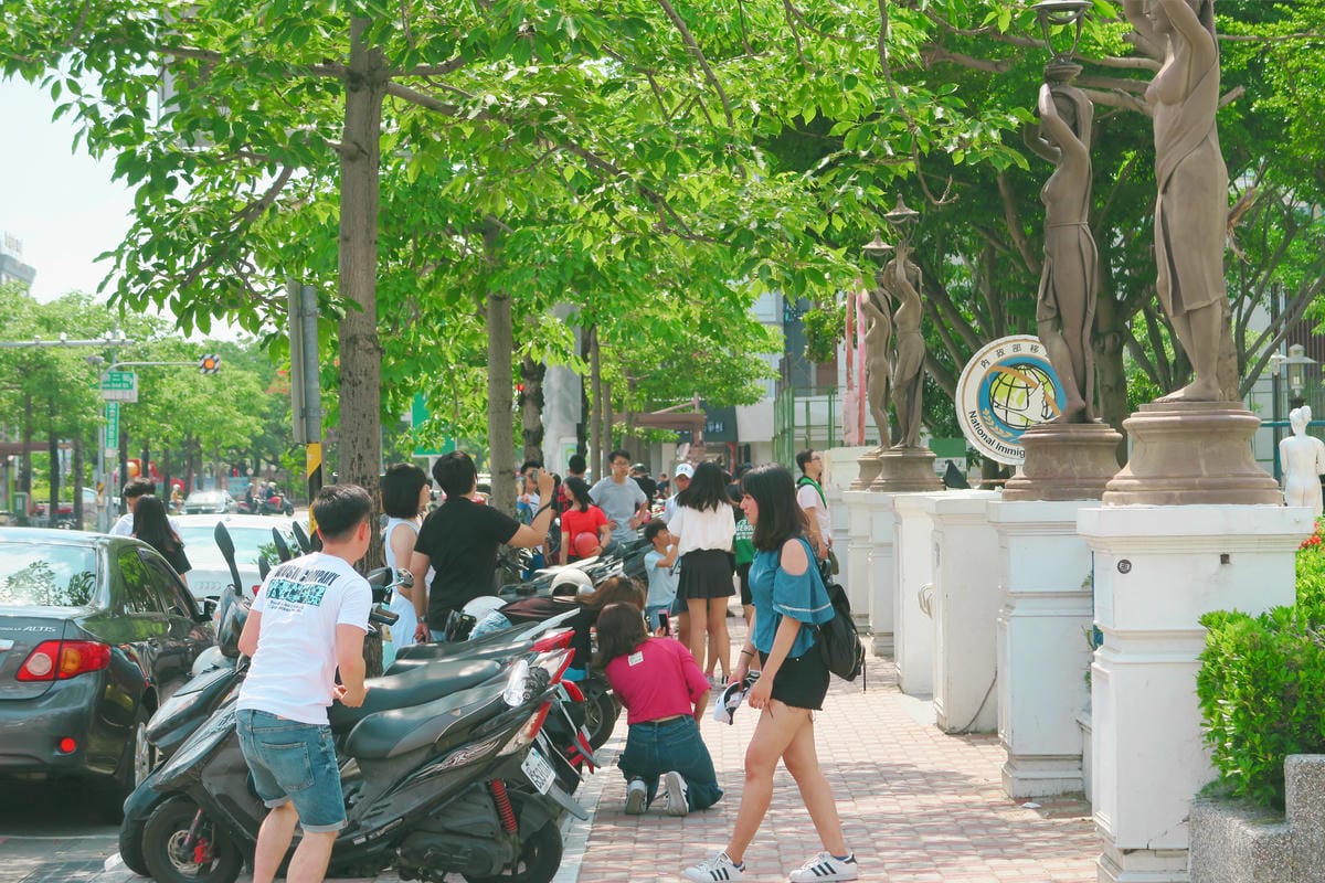 【台南｜中西區】南台灣最美歐式公家機構：台南移民署～距火車站