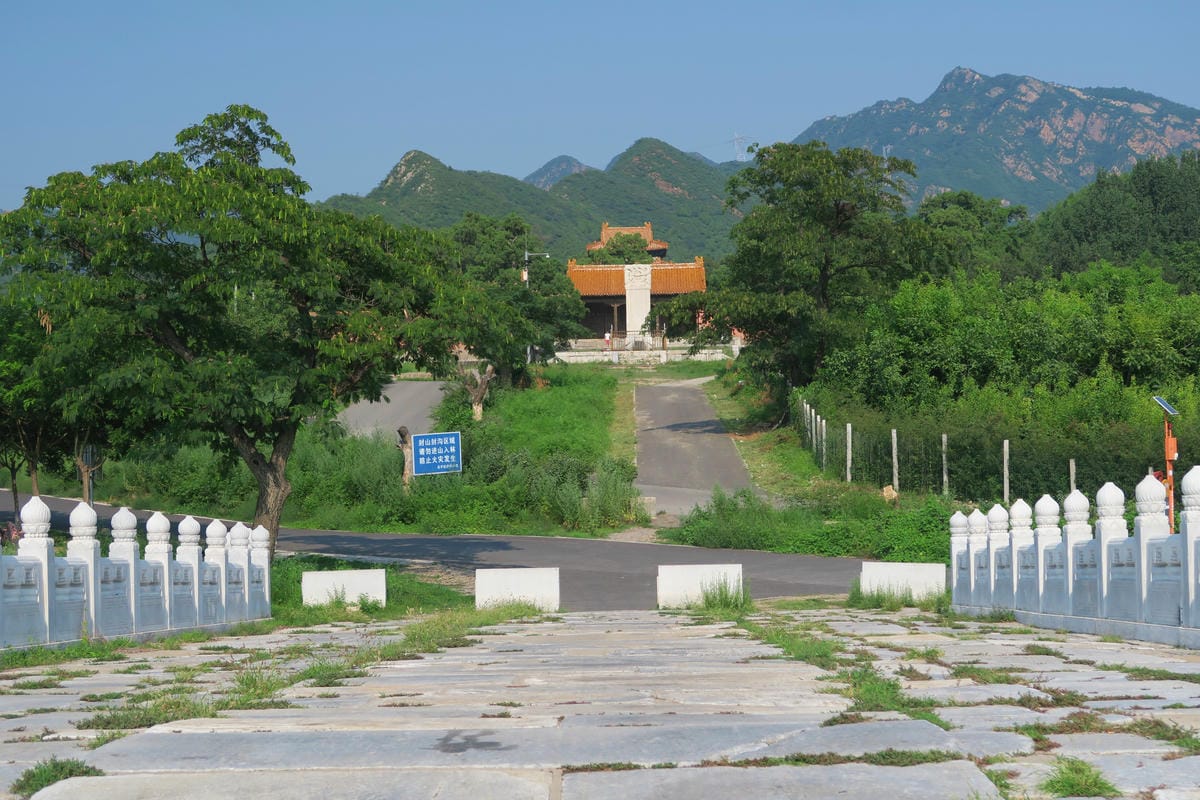 【北京自由行】深度旅遊 走遍明十三陵!神路+定陵+長陵+其他 【北京自由行】深度旅遊 走遍明十三陵!神路+定陵+長陵+其他