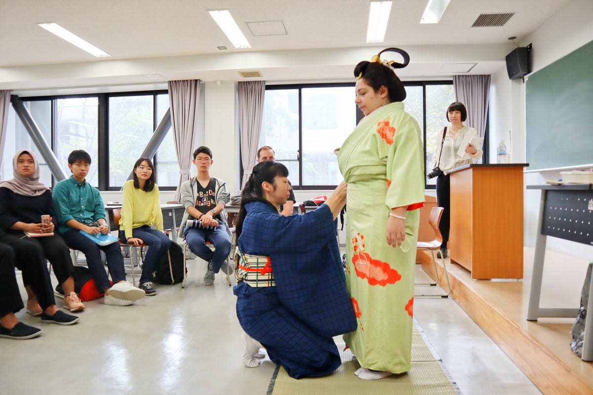 【日本|文化】江戶時代的記憶:日本髮(Nihongami)。 【日本|文化】江戶時代的記憶:日本髮(Nihongami)。