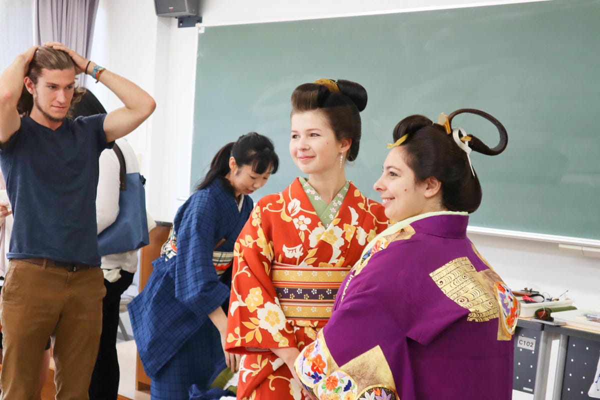 【日本|文化】江戶時代的記憶:日本髮(Nihongami)。 【日本|文化】江戶時代的記憶:日本髮(Nihongami)。