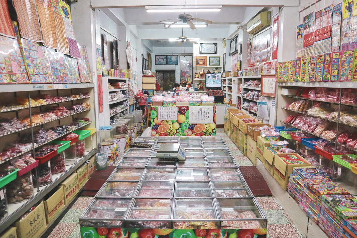 【台南自由行】兩天一夜深度文青.美食之旅！走路&腳踏車帶你玩