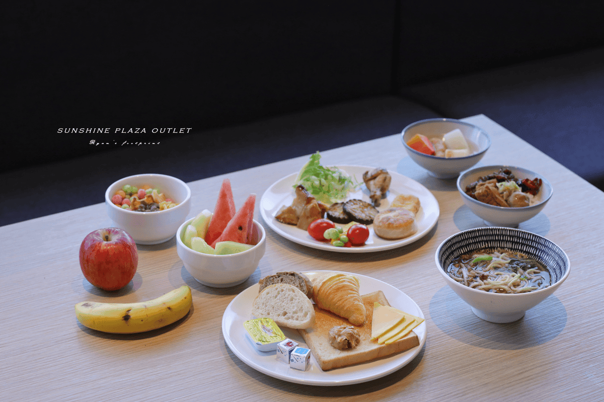 臺中公園智選假日飯店 Holiday Inn Express Taichung Park - 早餐.png