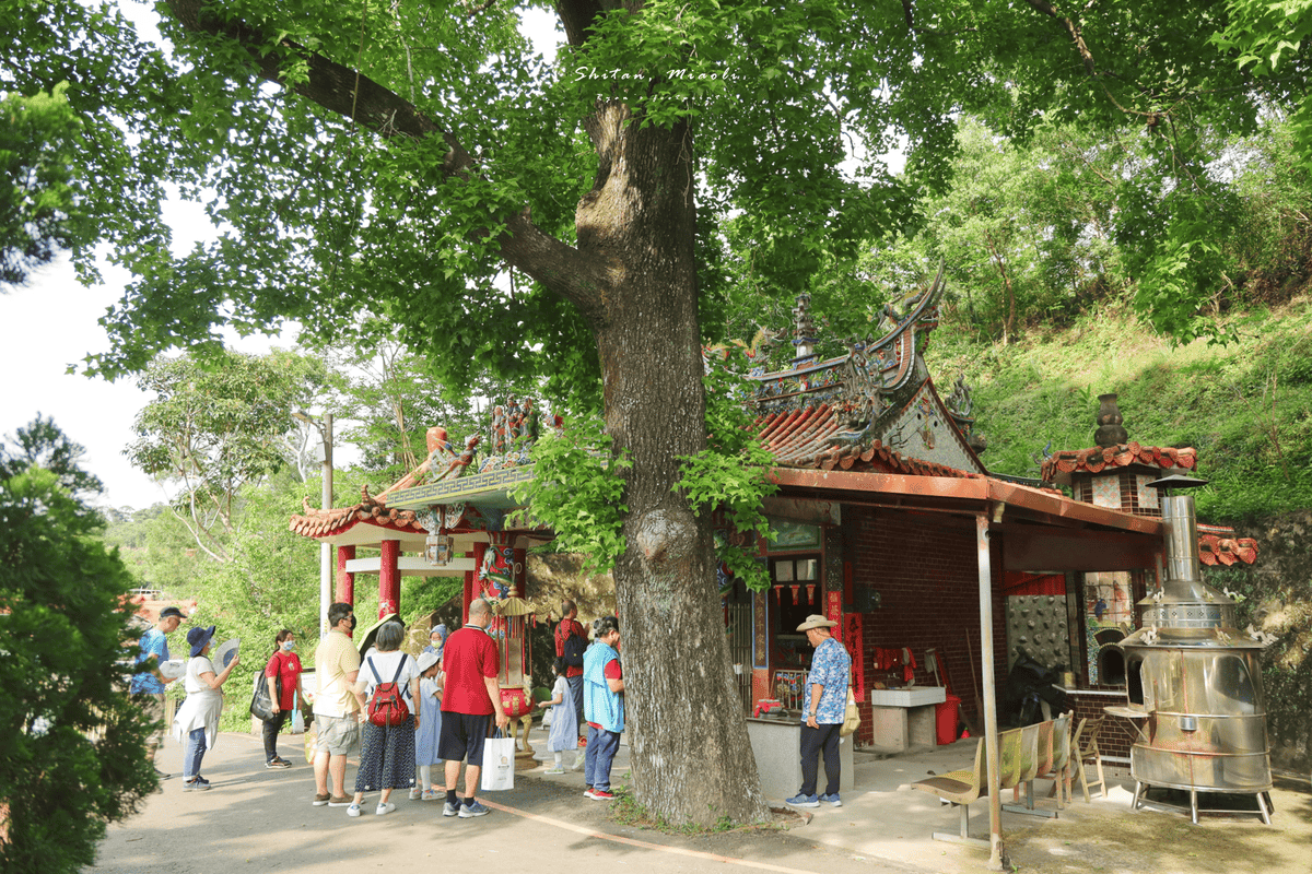 獅潭新店老街 楓樹伯公廟.png