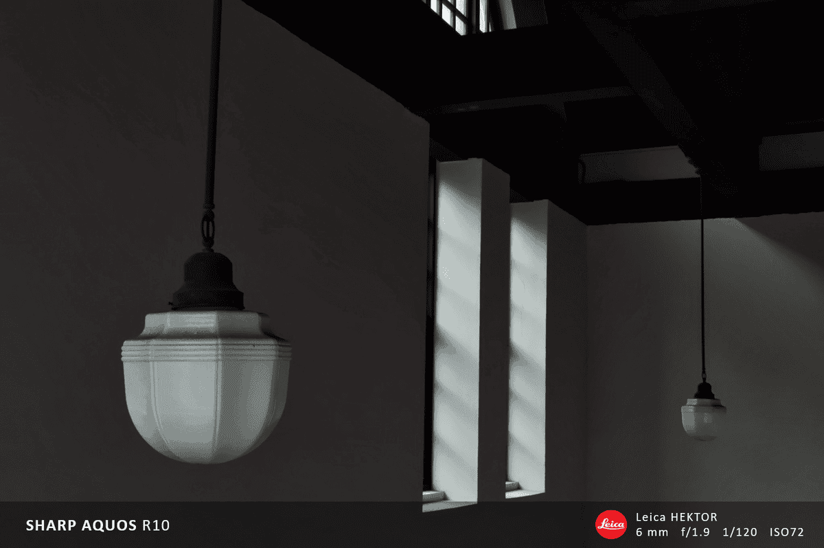 夏普 R10 照相.png