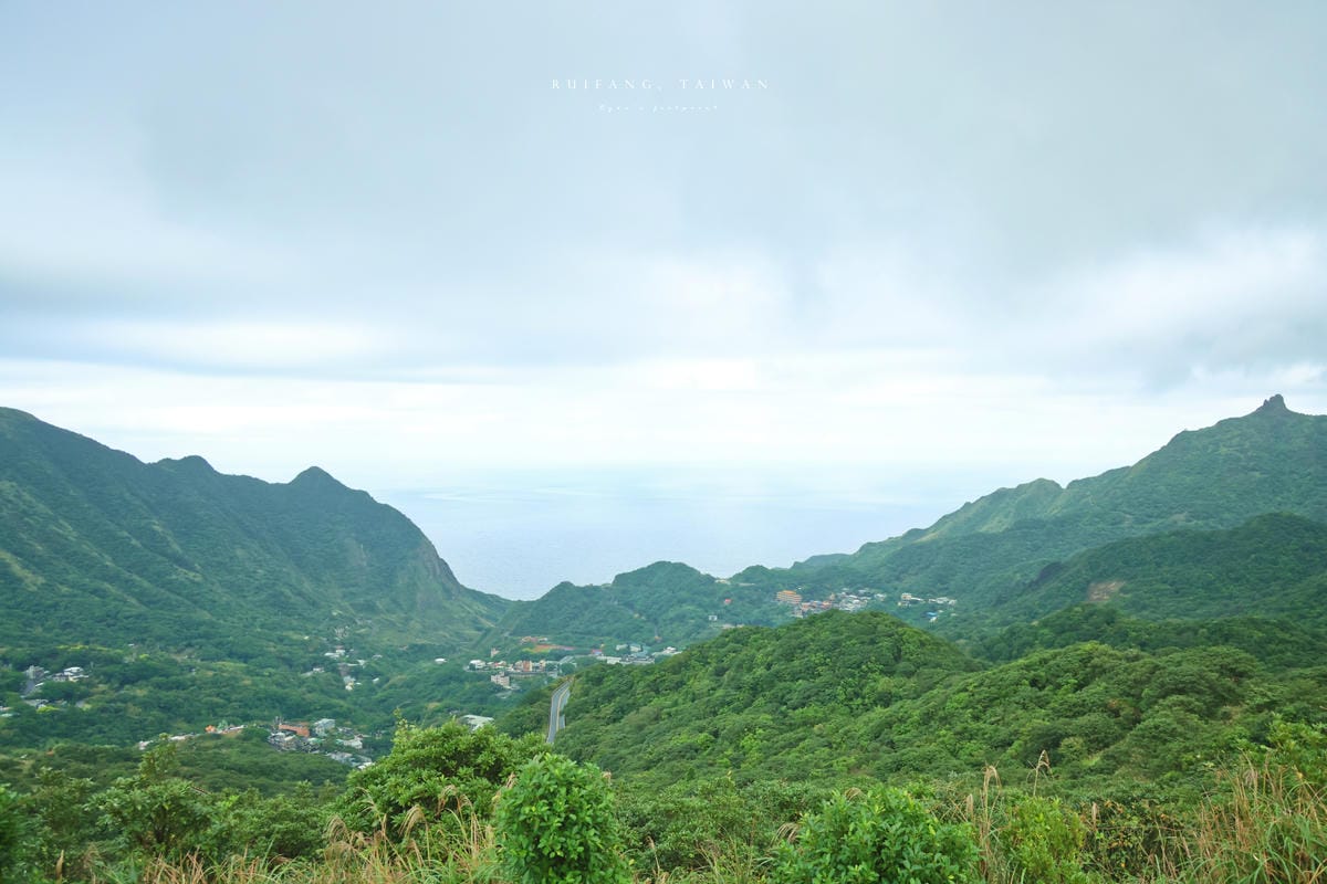 【瑞芳】浪淘盡後的山城：瑞芳 – 金芒舞秋風 九份一日遊｜深訪記憶之外的九份印象 手作芒花關守石、手做芋圓體驗. 不厭亭芒花海. 福山宮