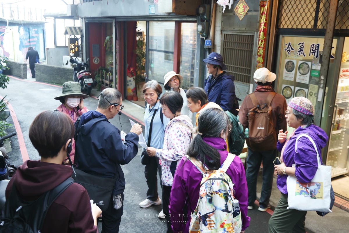 【瑞芳】浪淘盡後的山城：瑞芳 – 金芒舞秋風 九份一日遊｜深訪記憶之外的九份印象 手作芒花關守石、手做芋圓體驗. 不厭亭芒花海. 福山宮