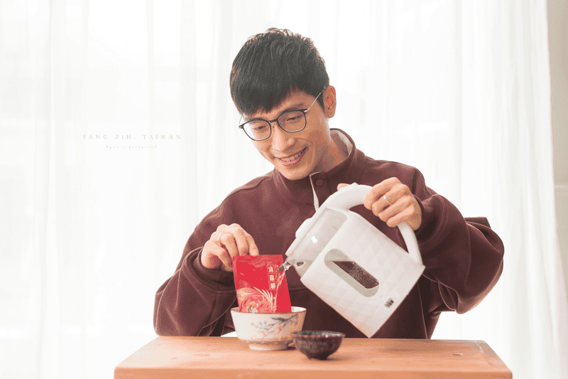 【FANG ZIH】晨暮精華的溫潤守護：芳茲日月養生滴雞精 | 與未來更好的自己重逢 – 滴雞精推薦